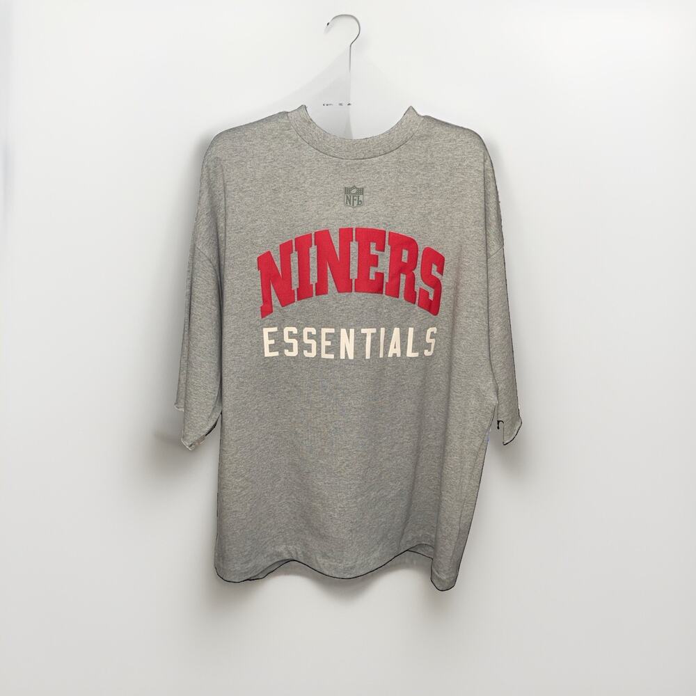 Fear of God Essentials x NFL SF 49ers 3/4 Football Tee Concrete Heather M NWT